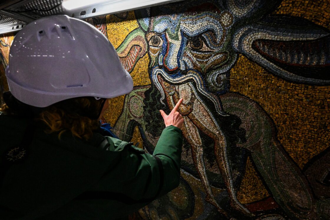 Flo­ren­cia ini­cia la es­pec­ta­cu­lar res­tau­ra­ción de los mo­sai­cos del Bap­tis­te­rio