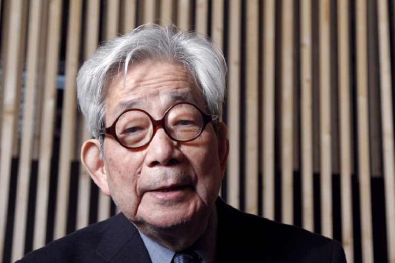 Mue­re el Pre­mio No­bel de Li­te­ra­tu­ra ja­po­nés Ken­za­bu­ro Oe a los 88 años