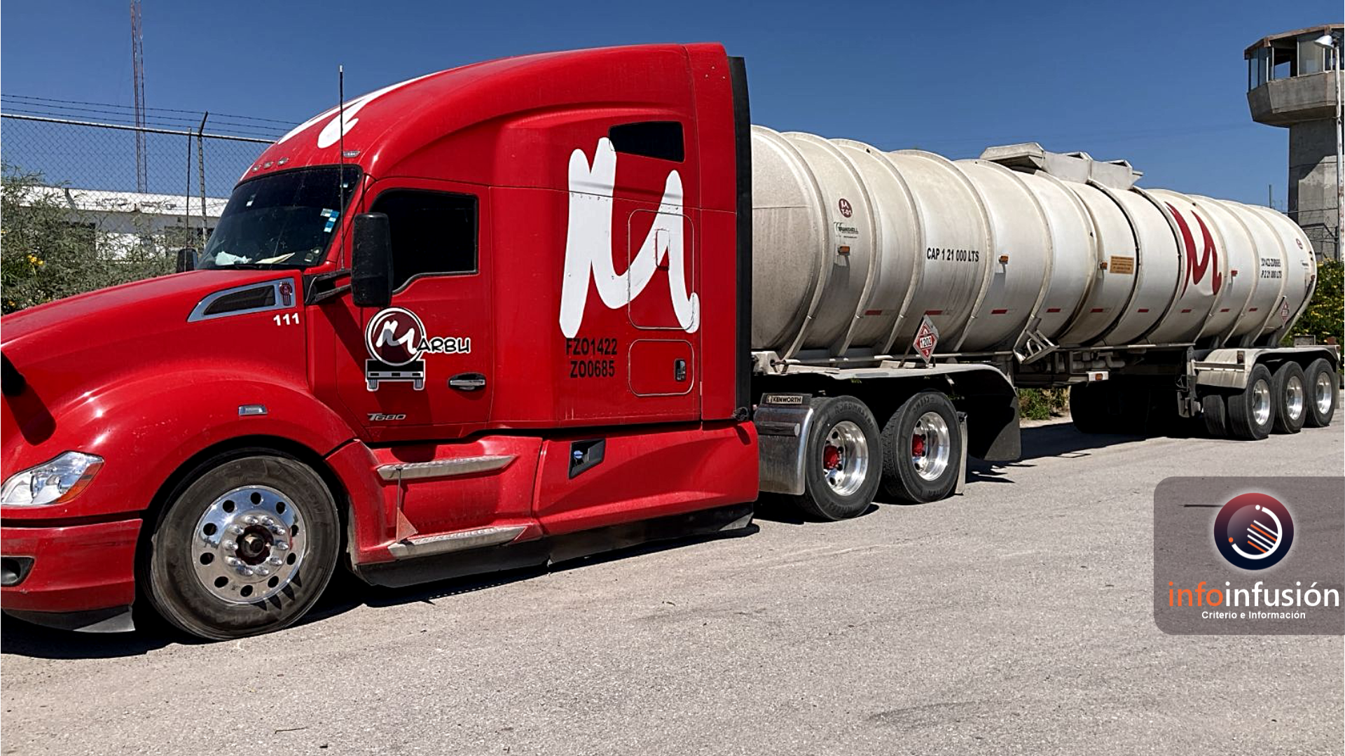 Aseguran tráiler robado con combustible en Lerdo