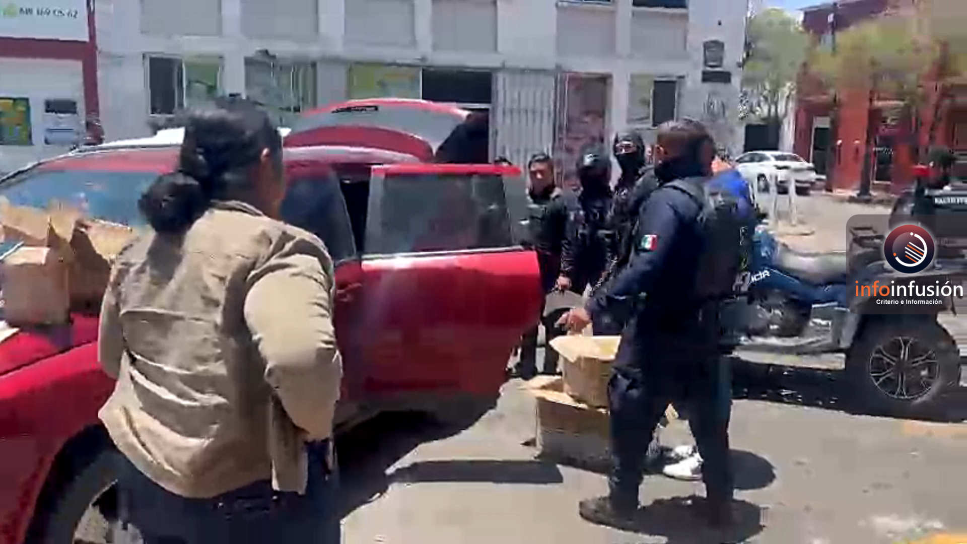 Catean vehículo con alimentos para representantes de Morena en casillas