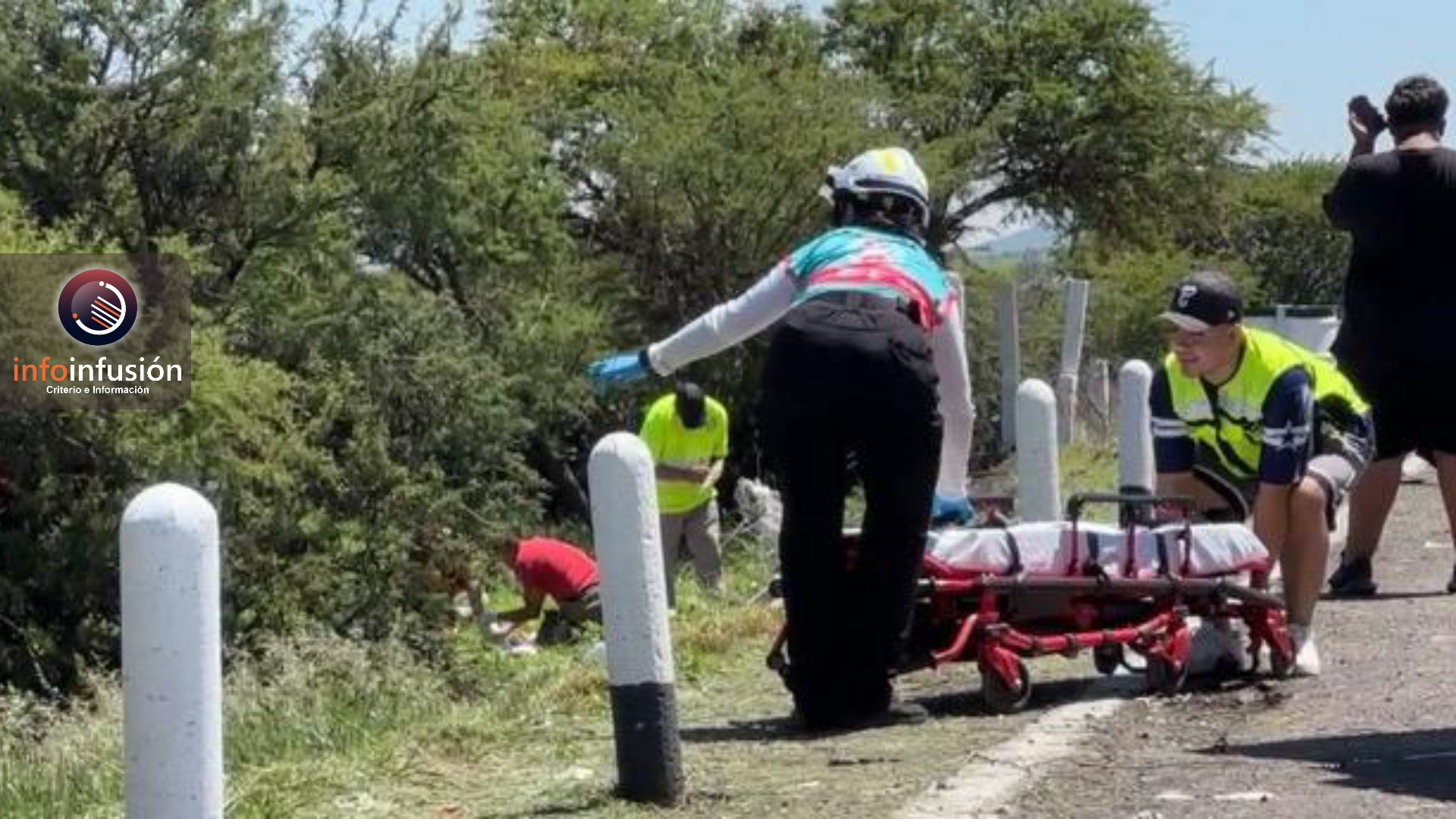 Volcadura en autopista Durango-Gómez P. deja varios lesionados