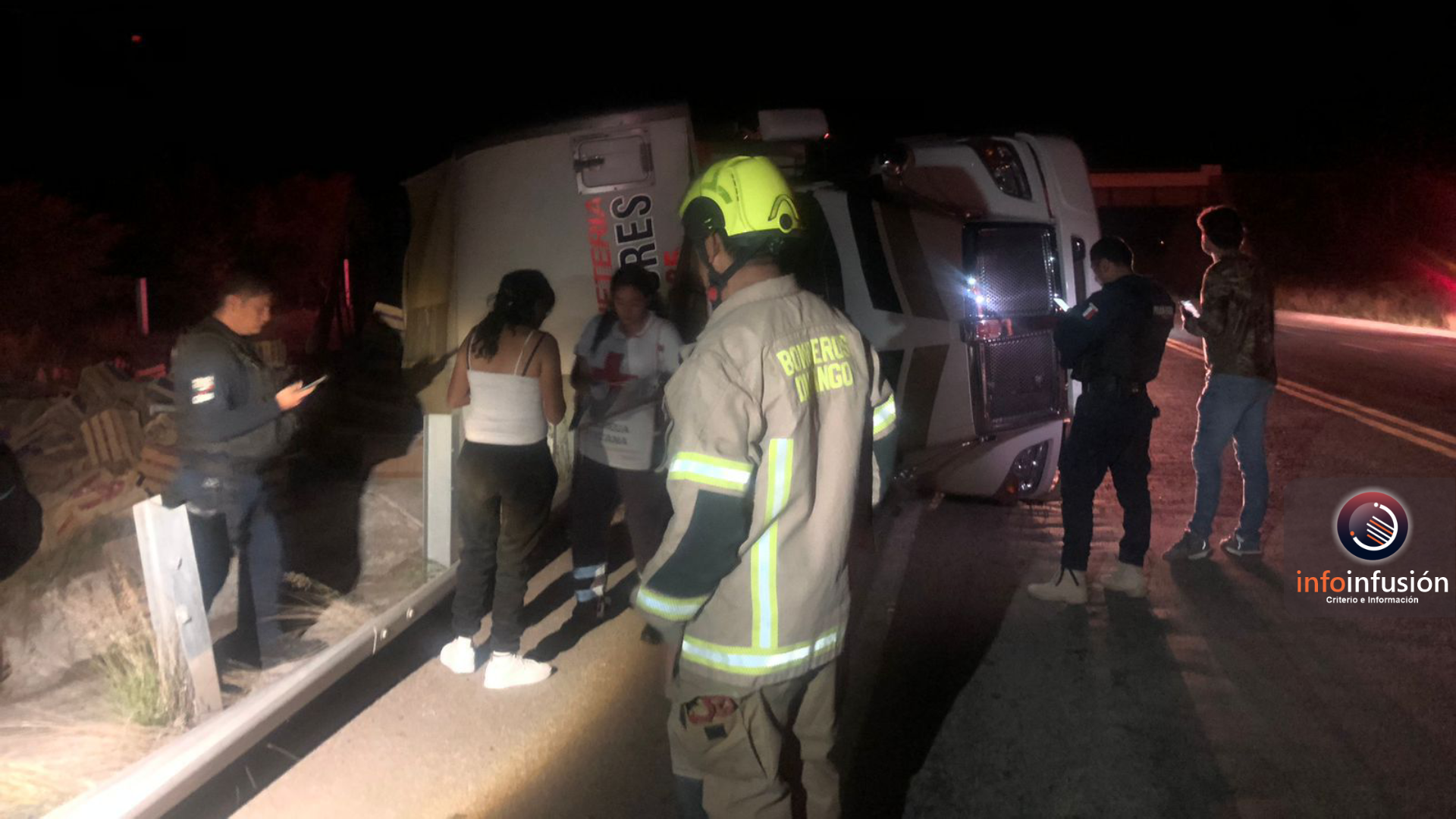 Vuelca tráiler en carretera Durango-Parral