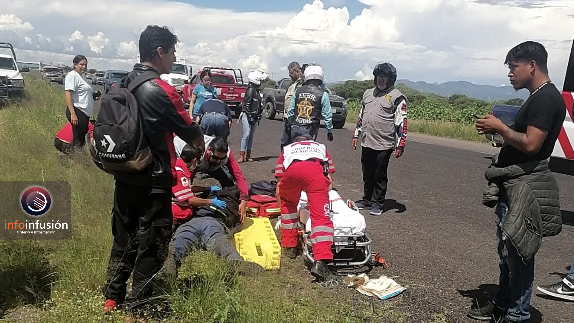 Chocan motociclistas y resultan heridos en la Durango-Parral
