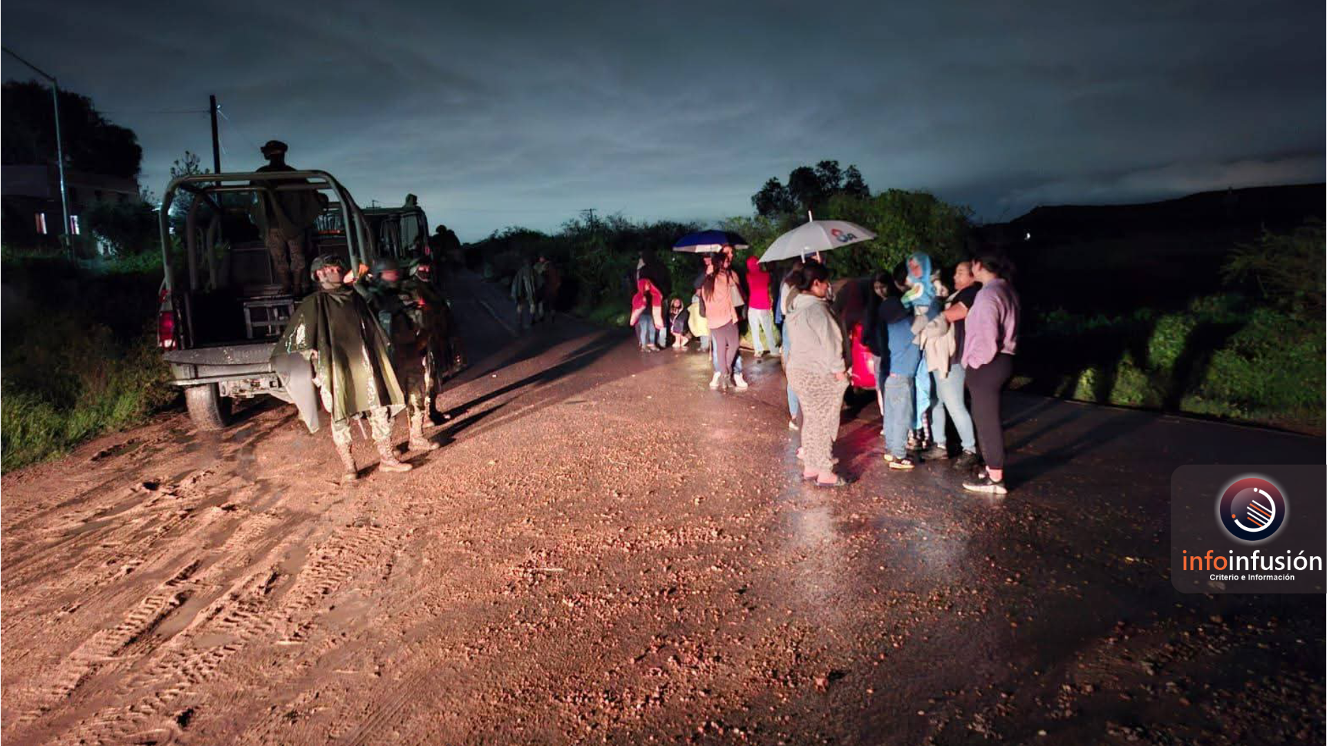Rescatan a 40 personas en la presa Garabitos