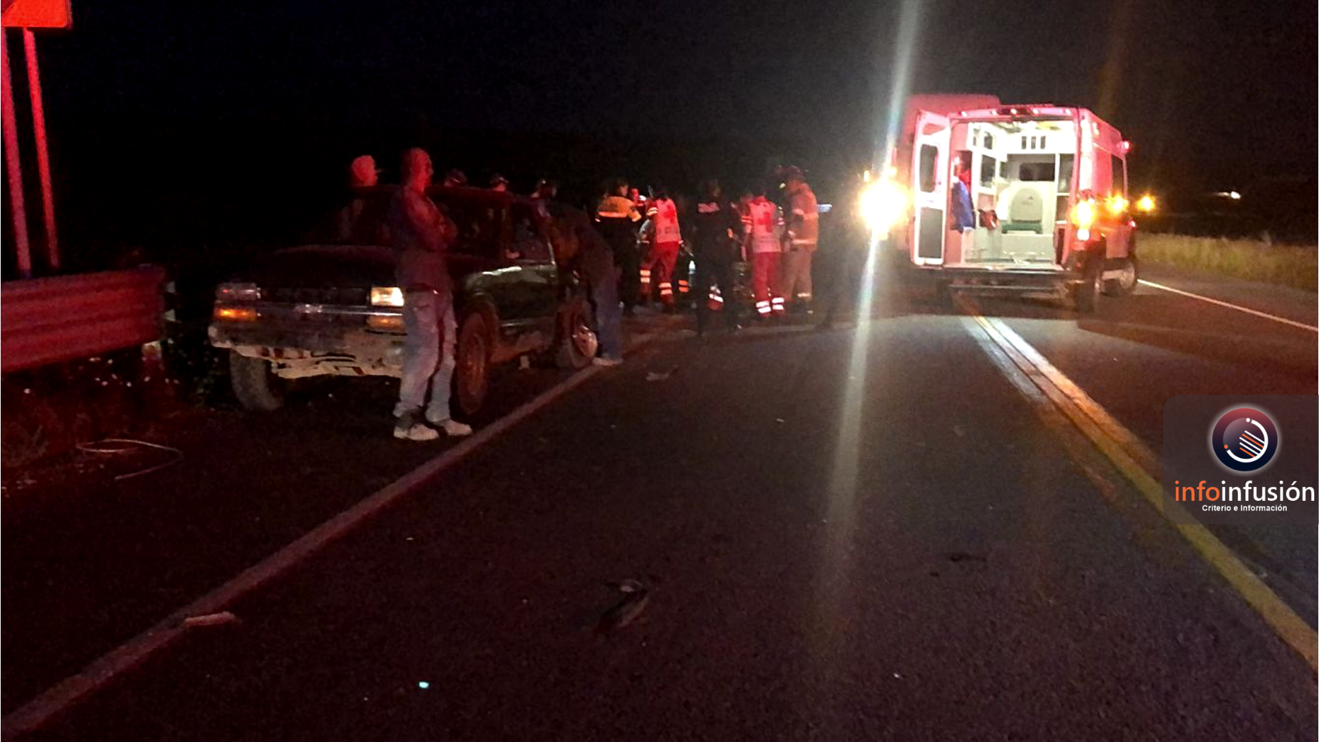 Choque entre moto y camioneta deja dos muertos sobre anillo periférico