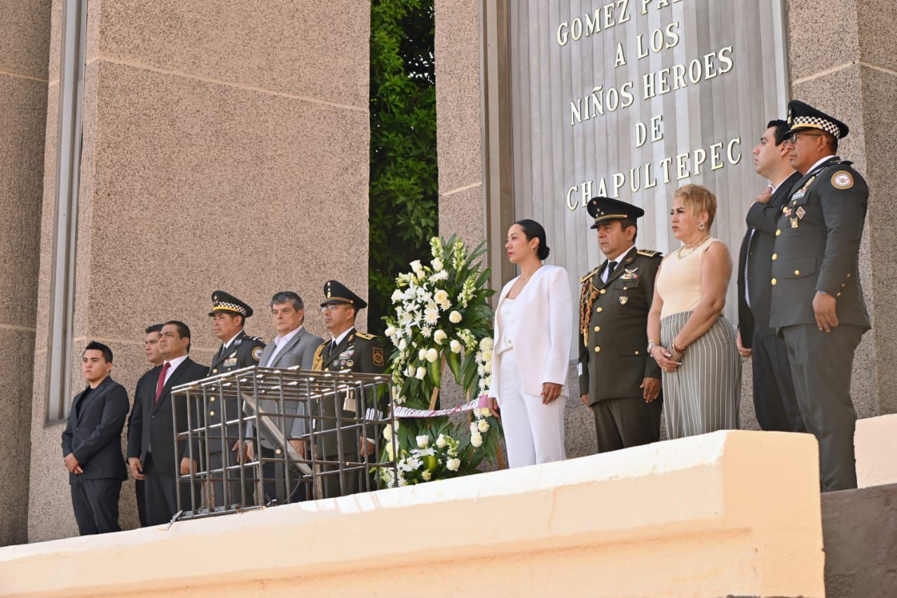 Ejército Mexicano y Gobierno gomezpalatino rinden emotivo tributo a los Niños Héroes de Chapultepec