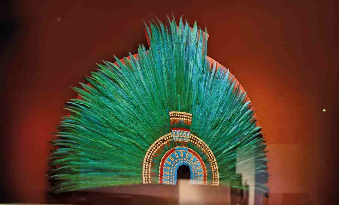 Agotada la diplomacia, México litiga regreso del Penacho de Moctezuma