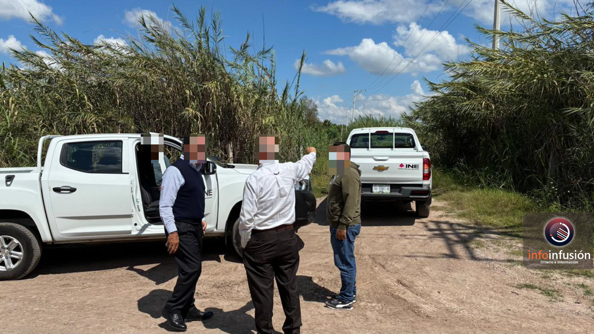Roban vehículo oficial del INE en Mezquital
