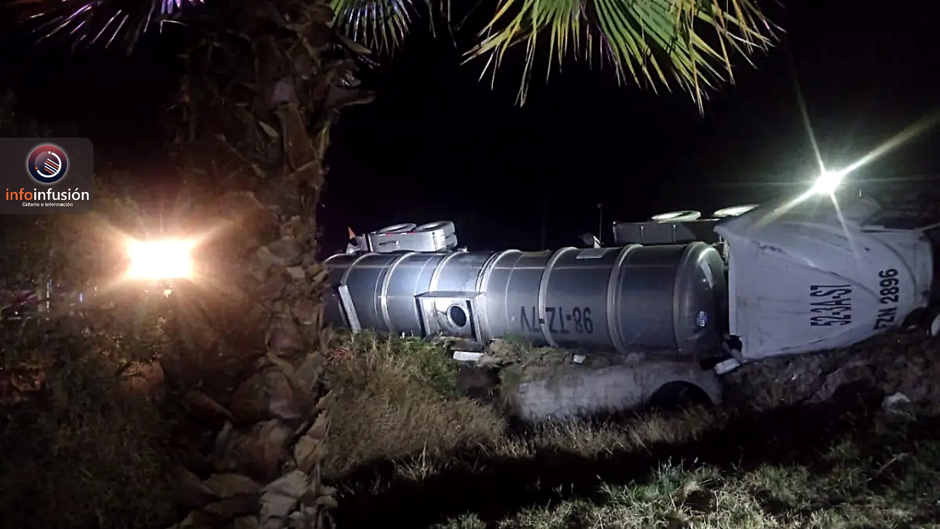 Vuelca pipa con diésel en autopista Durango- Gómez Palacio